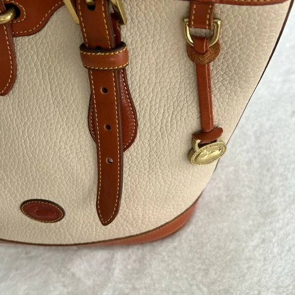 Vintage Dooney & Bourke - Picture 3 of 12